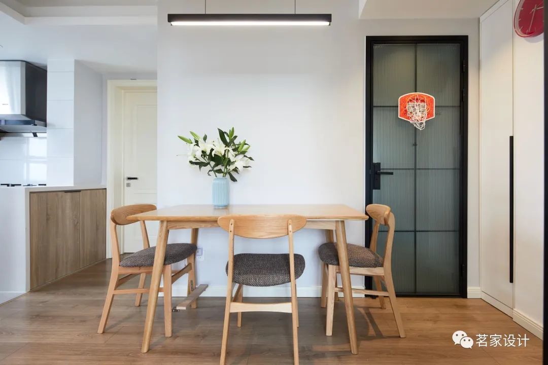 拆掉所有非承重墙,移走管道,鸡肋手枪户型变身记